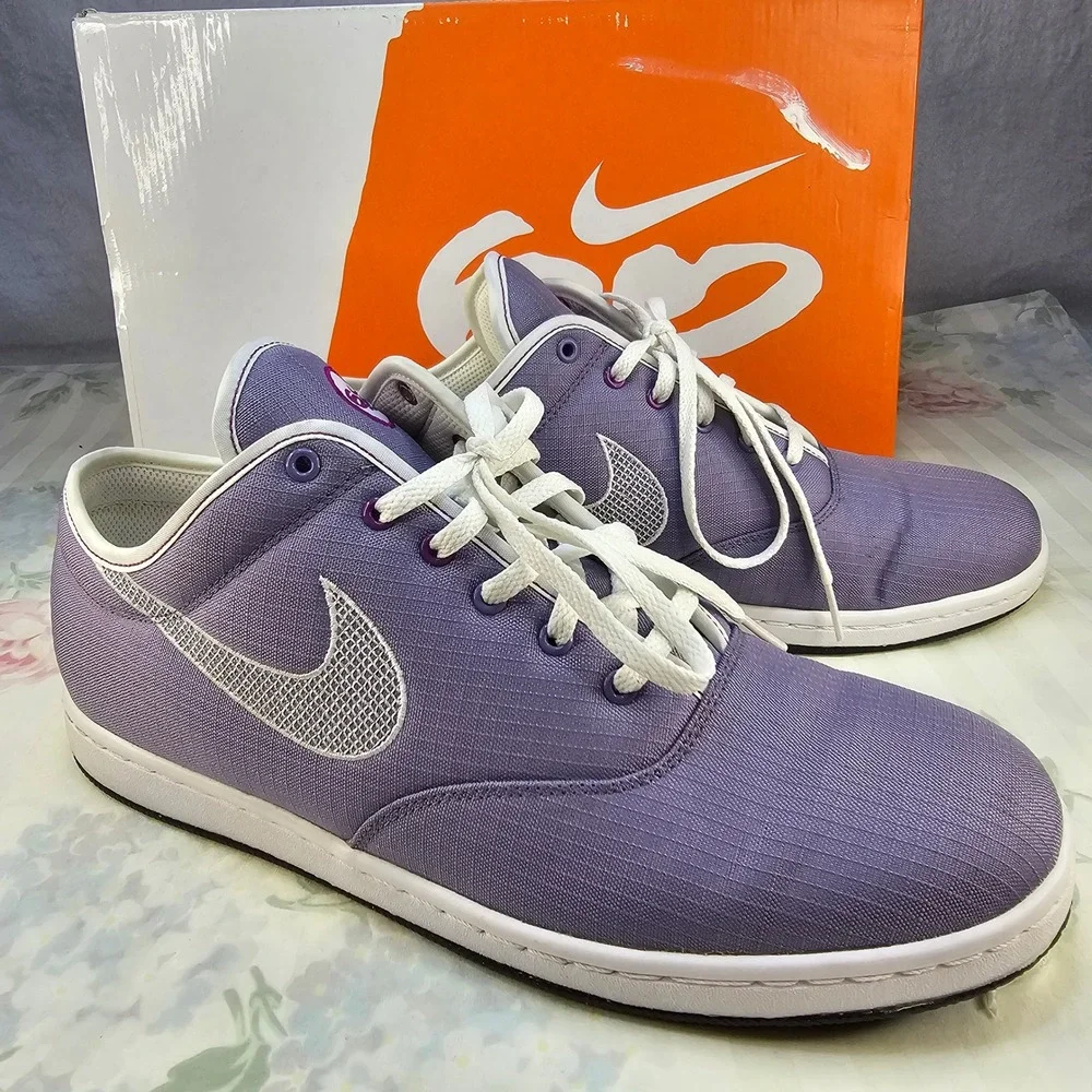 Rare Nike Air Isis Women's Purple White Canvas‎ Sneakers Size 11 Shoes